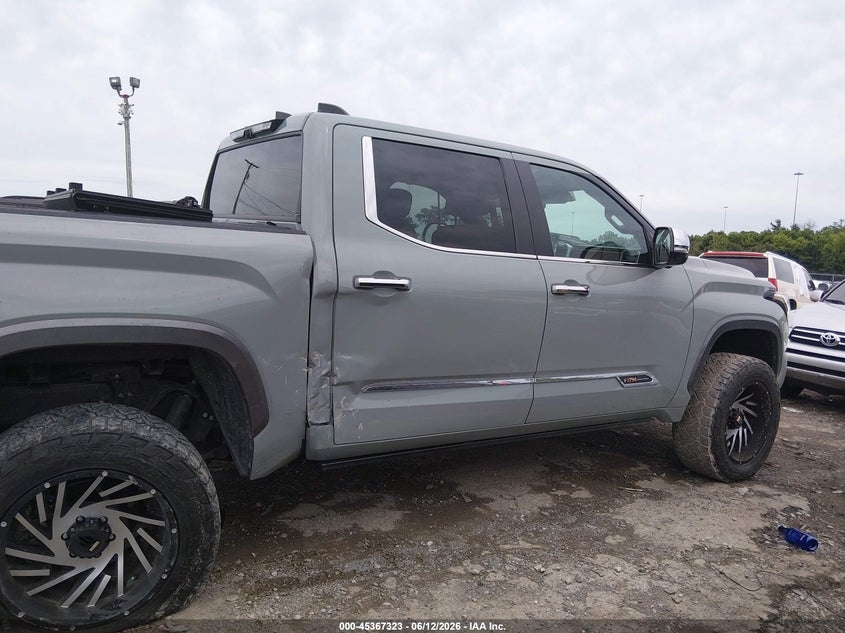 TOYOTA TUNDRA - zdjęcie 6