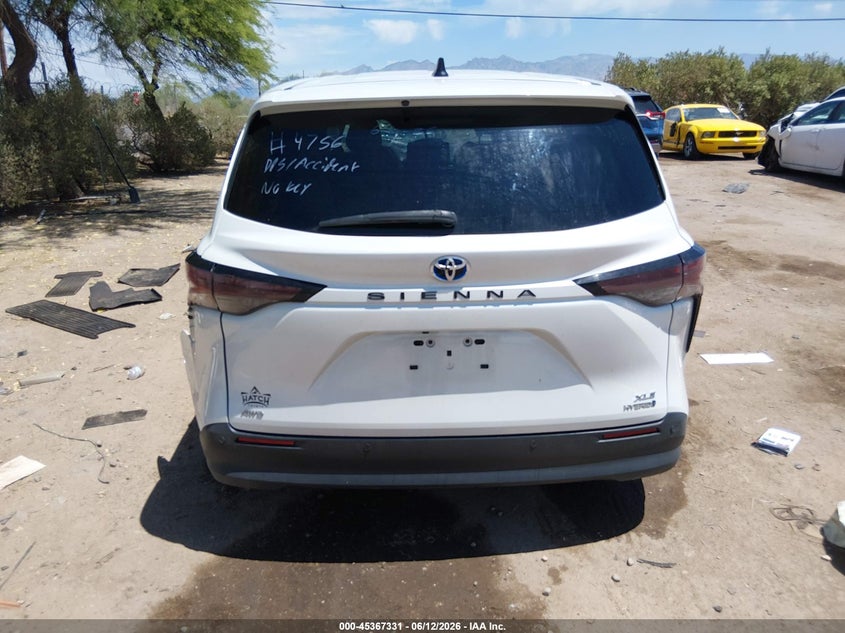 TOYOTA SIENNA - zdjęcie 16