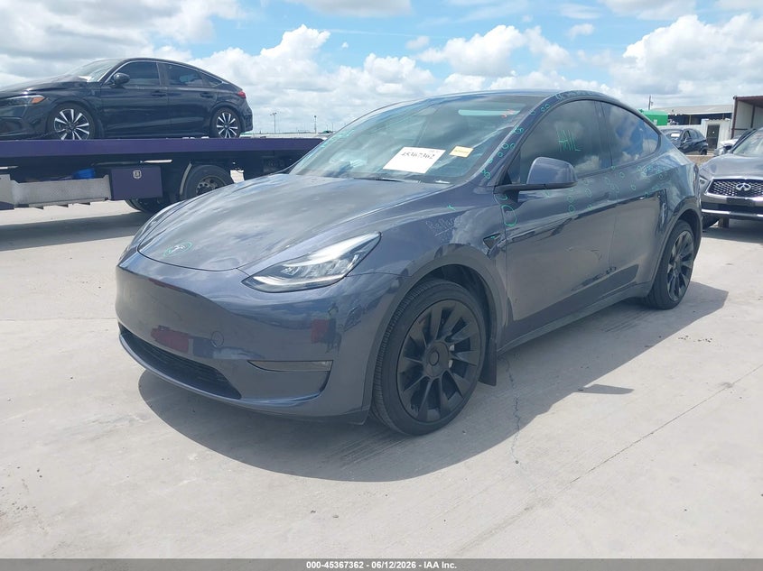 TESLA MODEL Y - zdjęcie 2