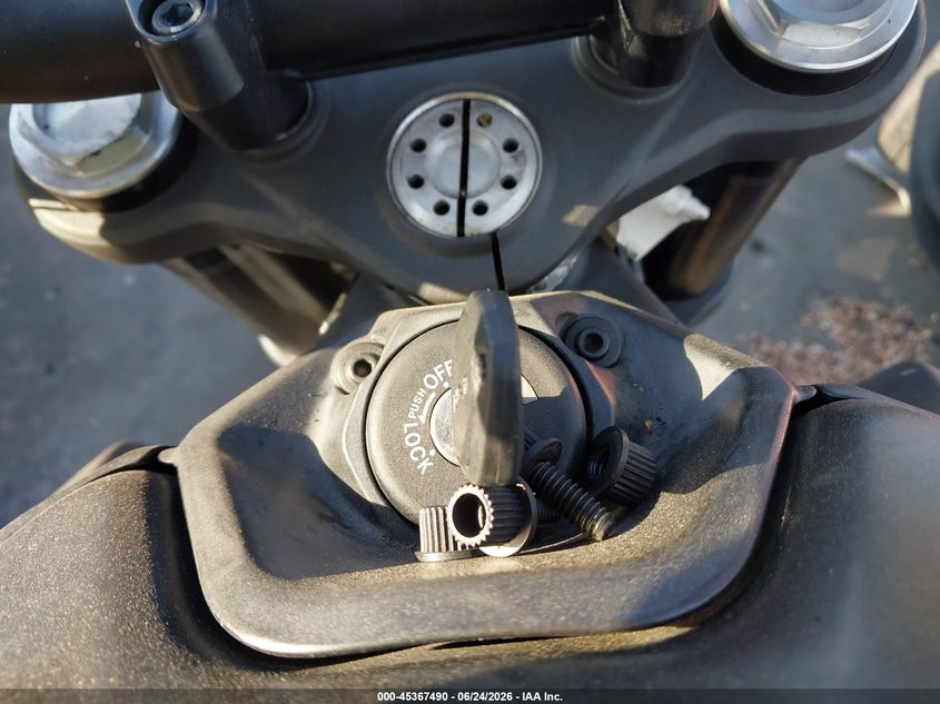 2022 Ducati Monster VIN: ZDMMAMDTXNB006172 Lot: 45367490