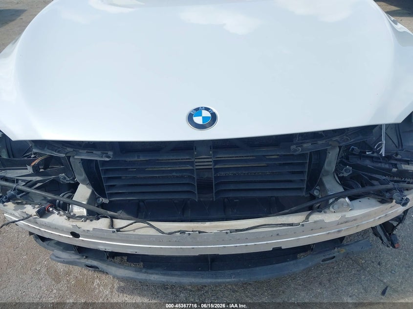 2011 BMW 750LI auction photo 6