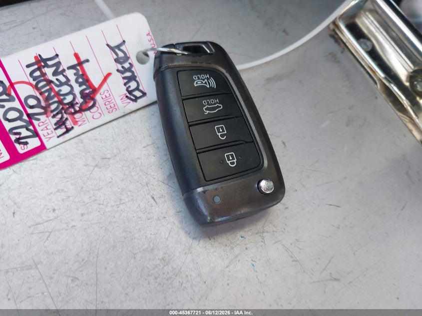 VIN 3KPC24A61LE117910 2020 HYUNDAI ACCENT SE
