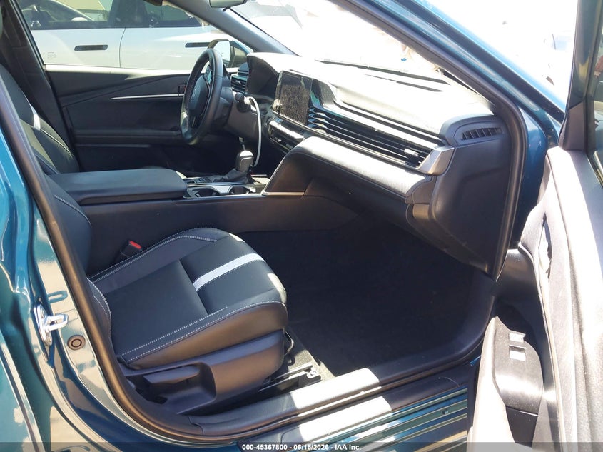 2025 TOYOTA CAMRY SE — Photo 5