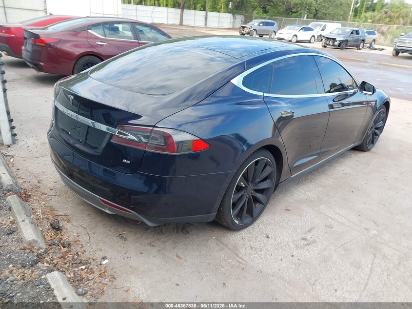 Vin: 5yjsa1h17efp61268, lot: 45865799, tesla model s p85 20144