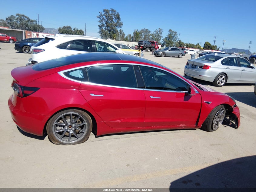 2018 Tesla Model 3 Long Range/Performance VIN: 5YJ3E1EB3JF069637 Lot: 45367888