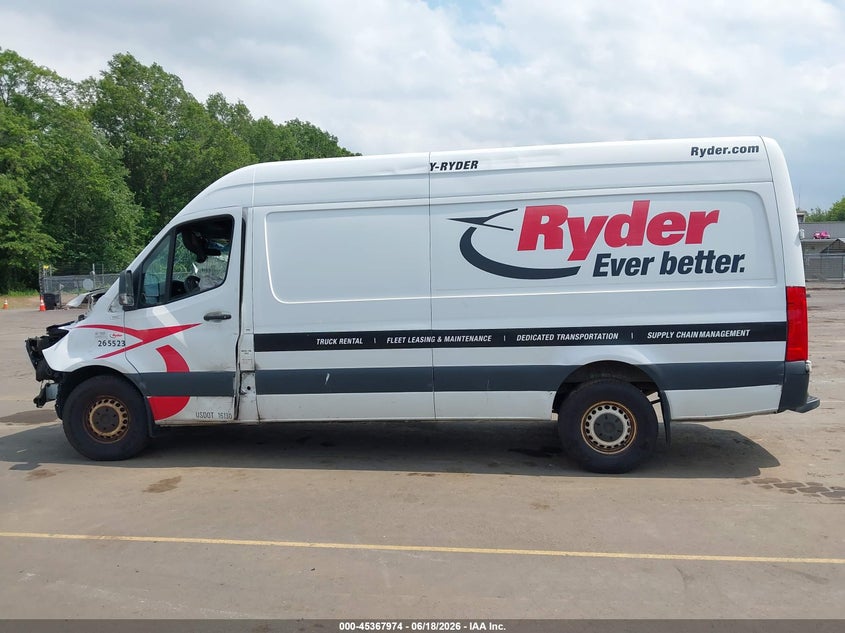 VIN: W2W4ECHY3KP199593 2019 FREIGHTLINER SPRINTER 2500 HIGH ROOF V6