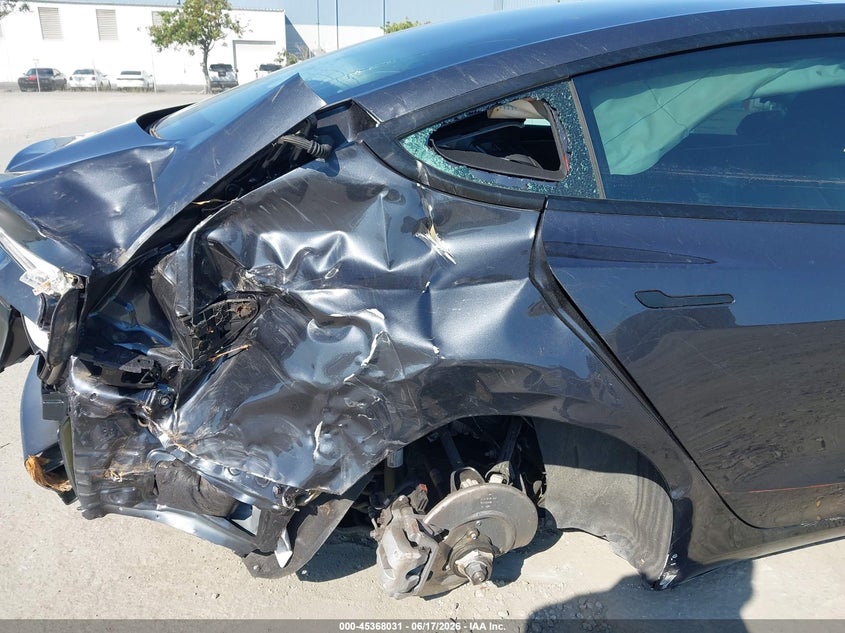 2025 TESLA MODEL 3 auction photo 6