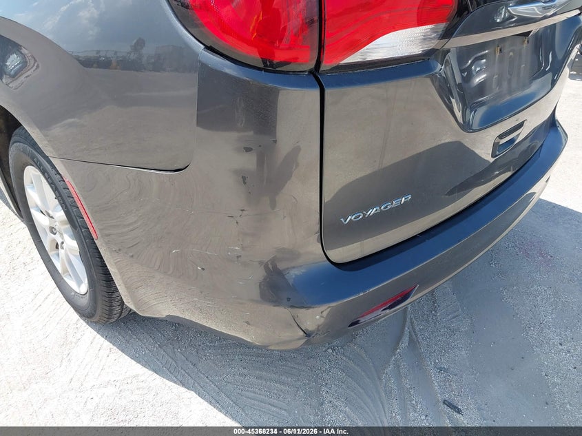 2022 CHRYSLER VOYAGER auction photo 6