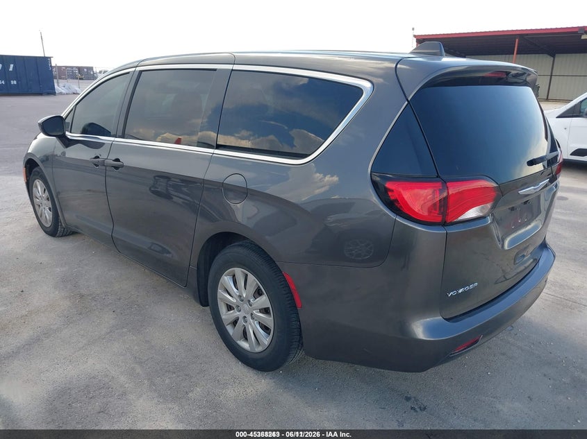 2020 CHRYSLER VOYAGER auction photo 3