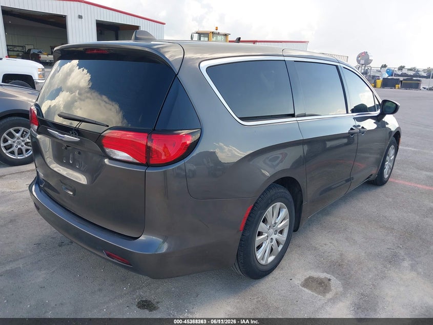 2020 CHRYSLER VOYAGER auction photo 4