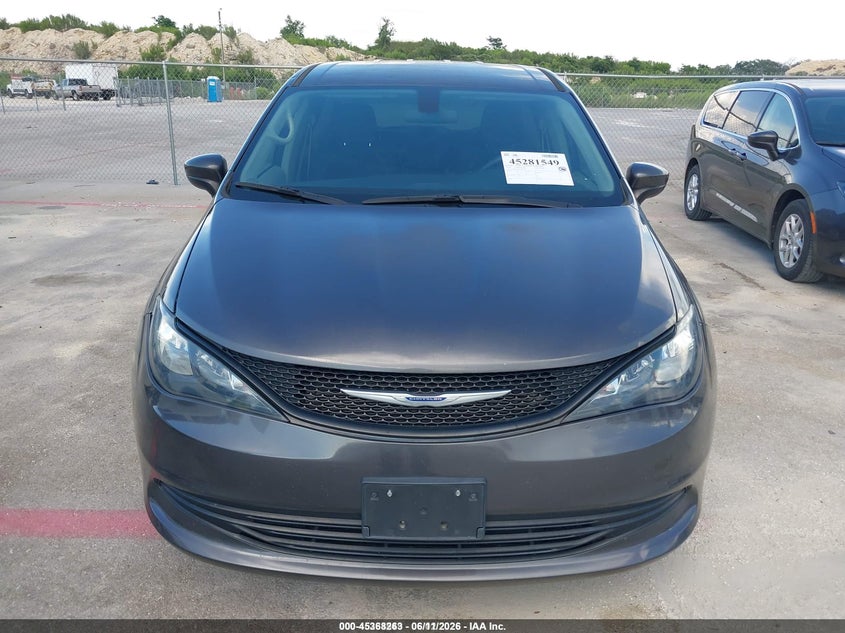 2020 CHRYSLER VOYAGER auction photo 6