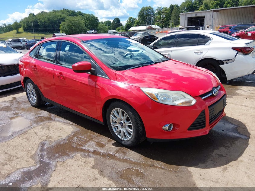 Vin: 1fahp3f24cl197949, lot: 45866302, ford focus se 2012 img_1