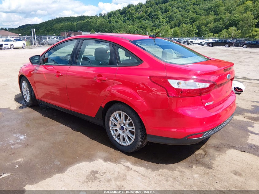 Vin: 1fahp3f24cl197949, lot: 45866302, ford focus se 20123