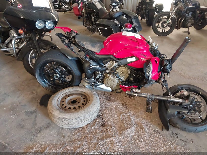 2024 Ducati Streetfighter V4/V4S VIN: ZDMFAKWW5RB009152 Lot: 45368450