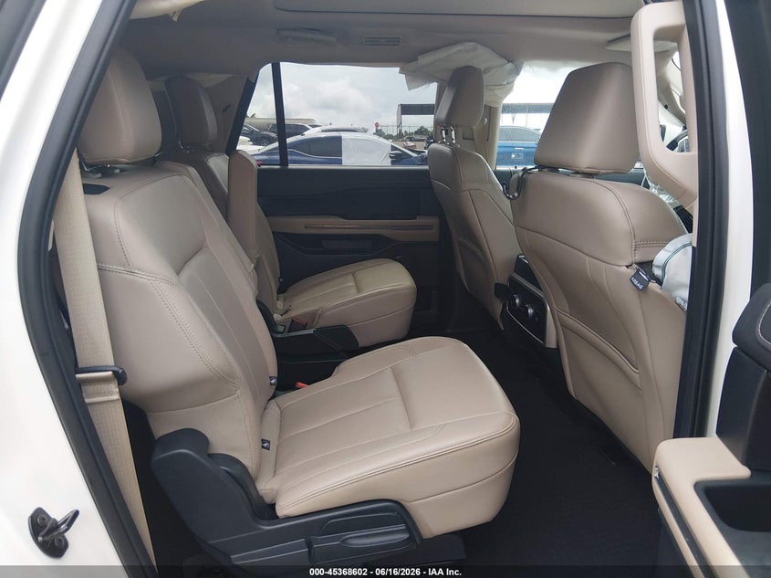 2024 FORD EXPEDITION auction photo 8