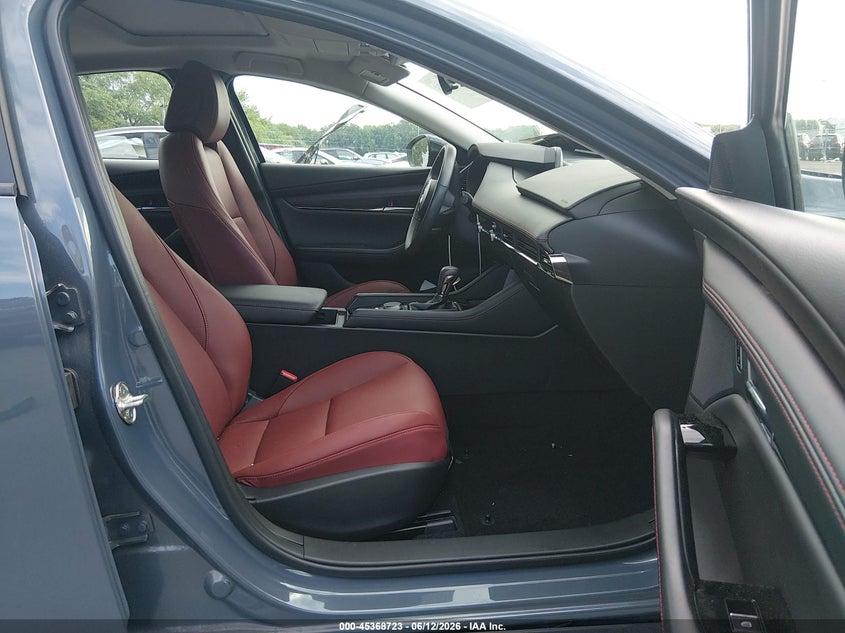 2025 MAZDA MAZDA3 — zdjęcie 5