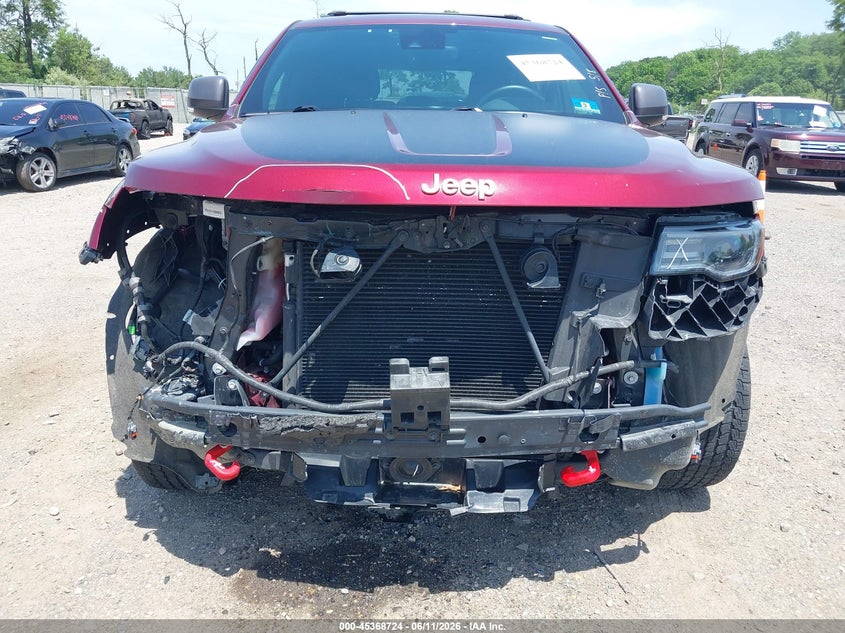 2018 Jeep Grand Cherokee Trailhawk 4X4 VIN: 1C4RJFLT9JC164392 Lot: 45368724