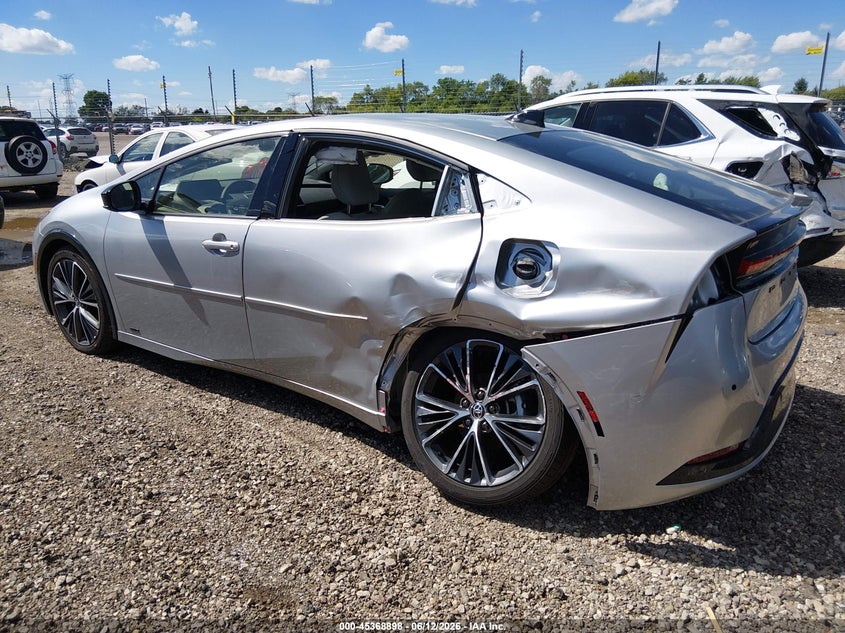 2026 TOYOTA PRIUS auction photo 3