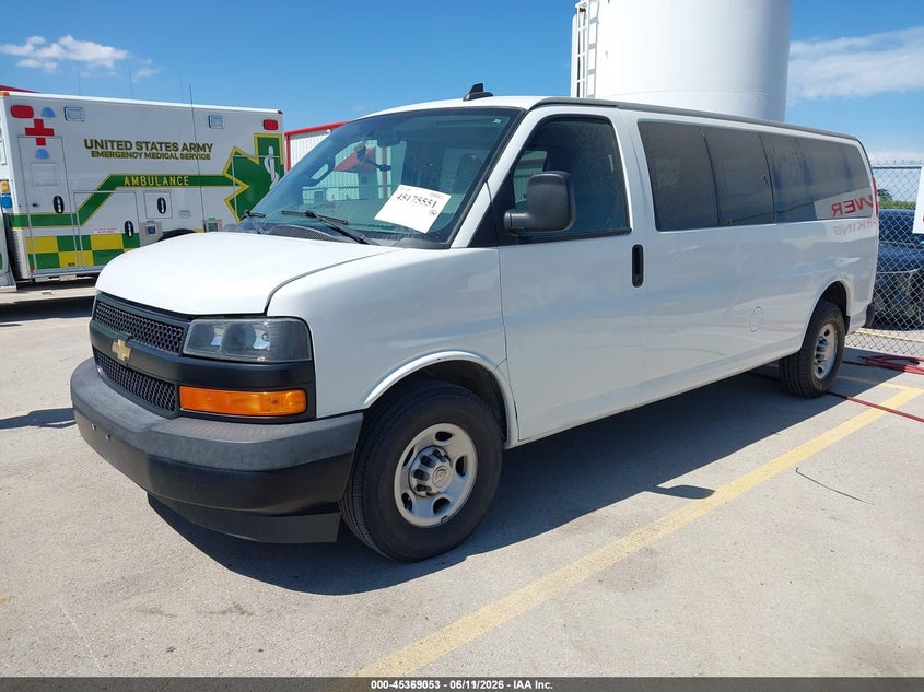 2019 CHEVROLET EXPRESS 3500 auction photo 2