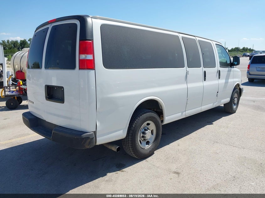 2019 CHEVROLET EXPRESS 3500 auction photo 4