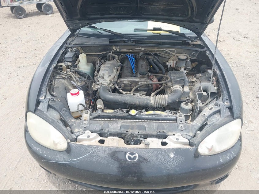 2000 Mazda Mx-5 Miata Ls/Special Edition VIN: JM1NB3532Y0152846 Lot: 45369056