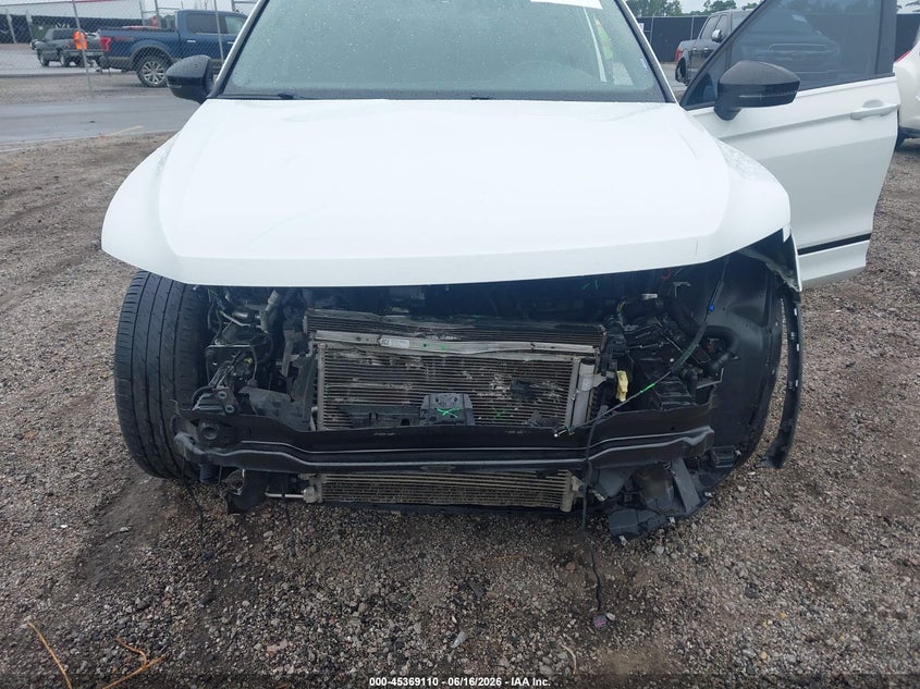 2020 VOLKSWAGEN TIGUAN auction photo 6