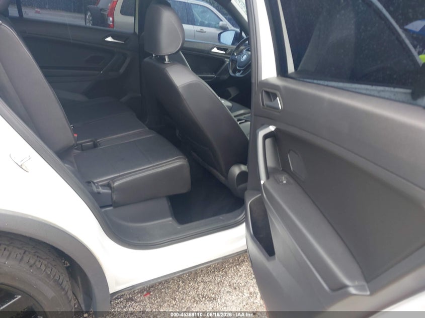 2020 VOLKSWAGEN TIGUAN auction photo 8