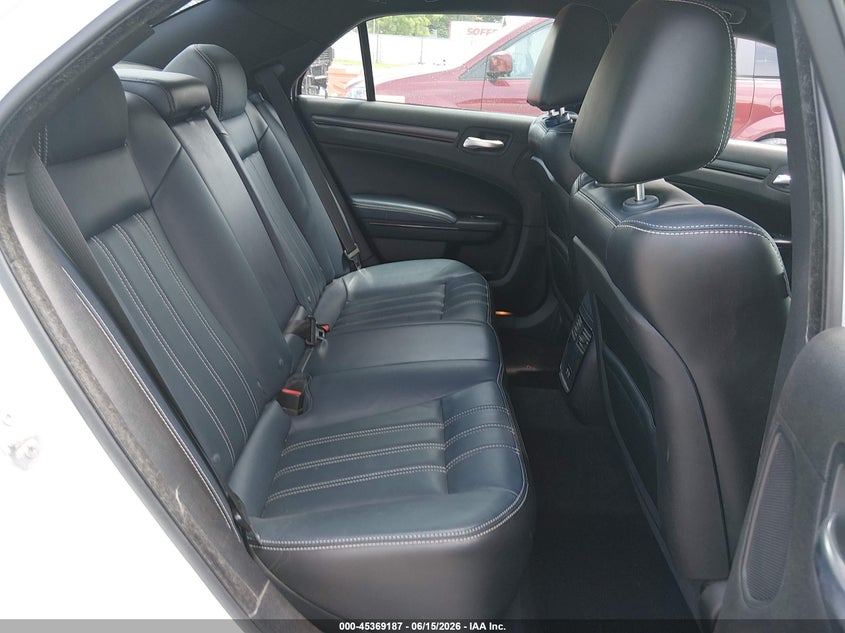 2015 Chrysler 300 300S VIN: 2C3CCABGXFH743245 Lot: 45369187