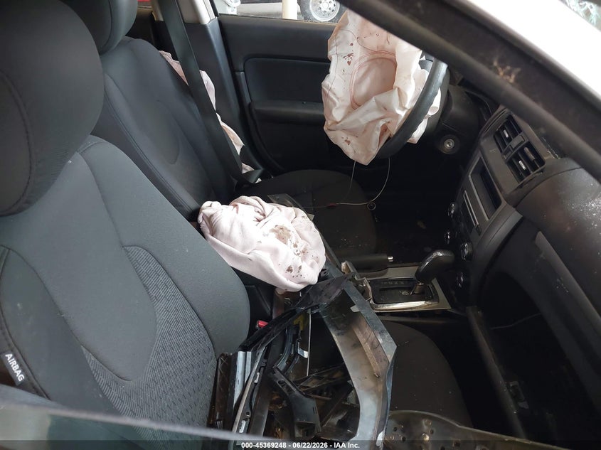 2011 FORD FUSION auction photo 5