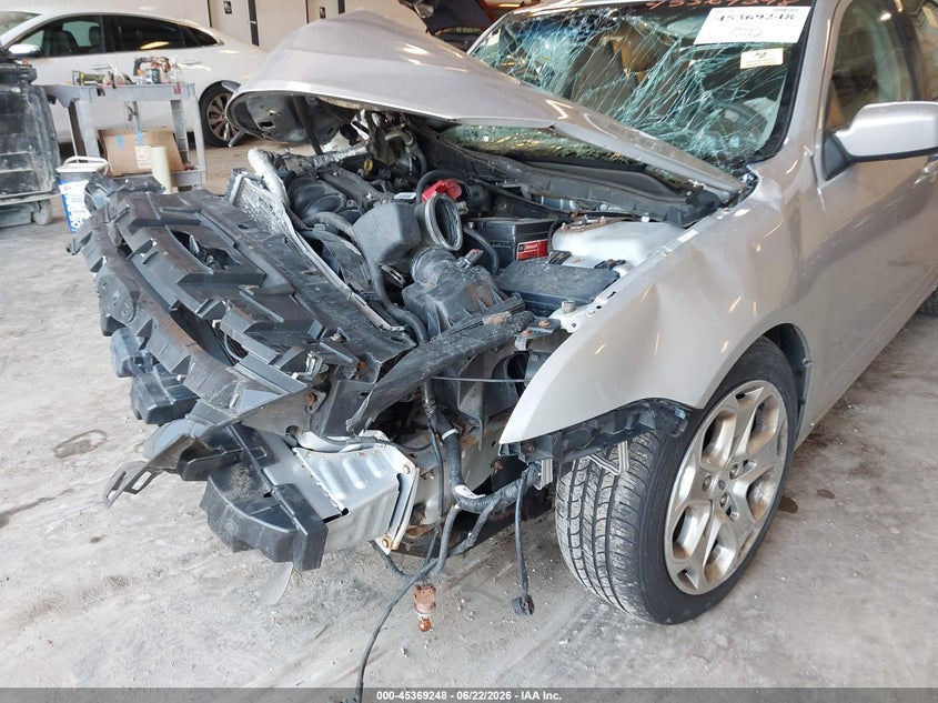 2011 FORD FUSION auction photo 6