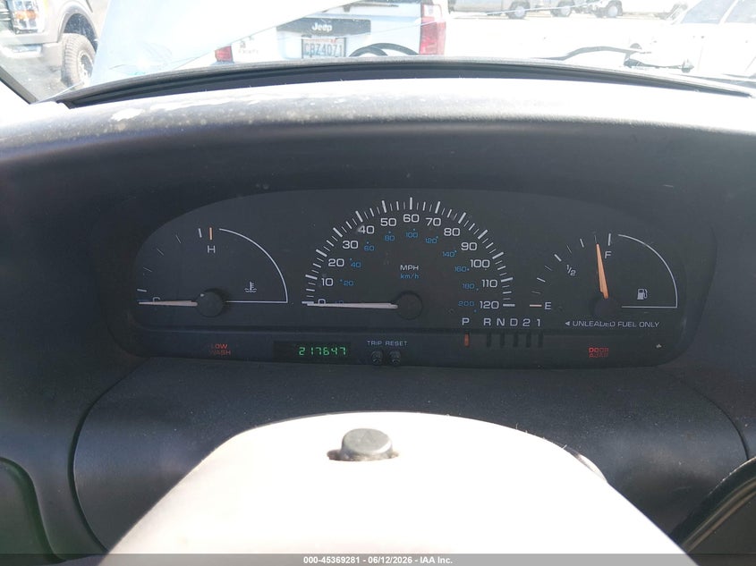 2000 Chrysler Voyager VIN: 2C4FJ25B6YR898697 Lot: 45369281