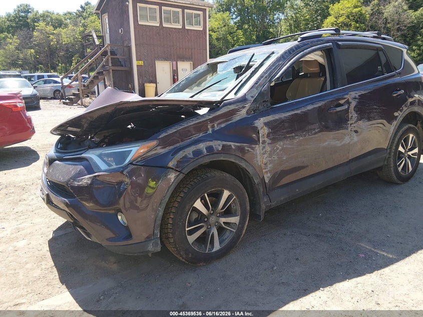 VIN 2T3RFREV3HW552114 2017 TOYOTA RAV4 XLE