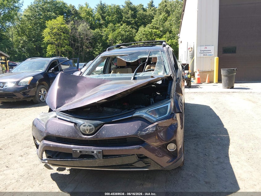 VIN 2T3RFREV3HW552114 2017 TOYOTA RAV4 XLE