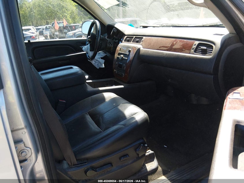 2013 CHEVROLET TAHOE auction photo 5