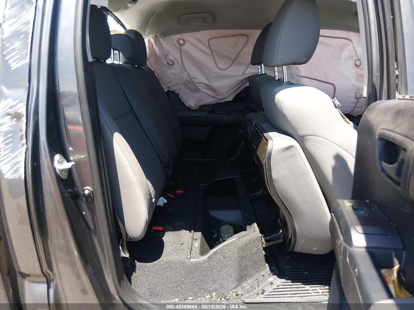 2020 TOYOTA TACOMA auction photo 8