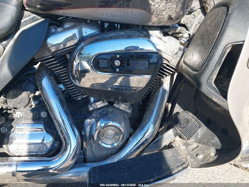 2018 Harley-Davidson Flhtcutg Tri Glide Ultra VIN: 1HD1MAD13JB854714 Lot: 45369693
