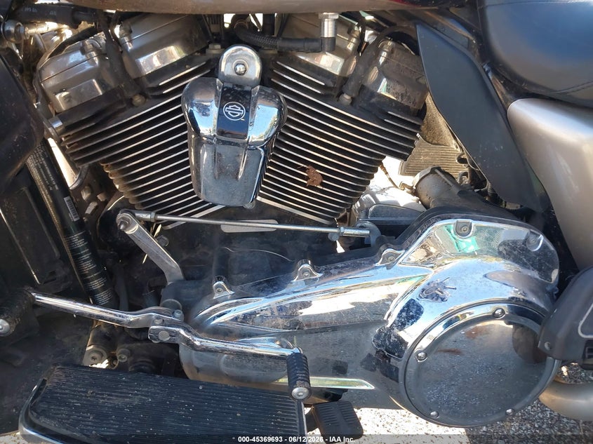2018 Harley-Davidson Flhtcutg Tri Glide Ultra VIN: 1HD1MAD13JB854714 Lot: 45369693