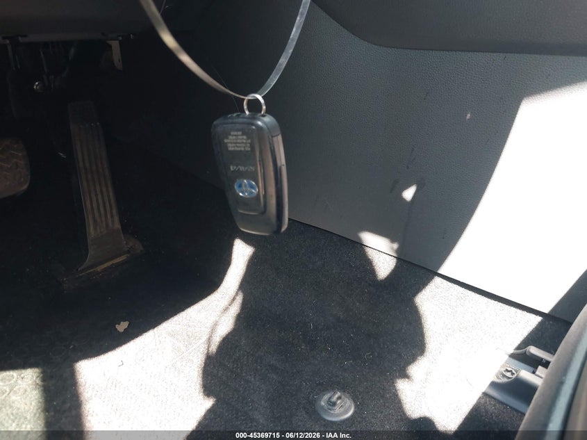 TOYOTA RAV4 HYBRID - zdjęcie 11