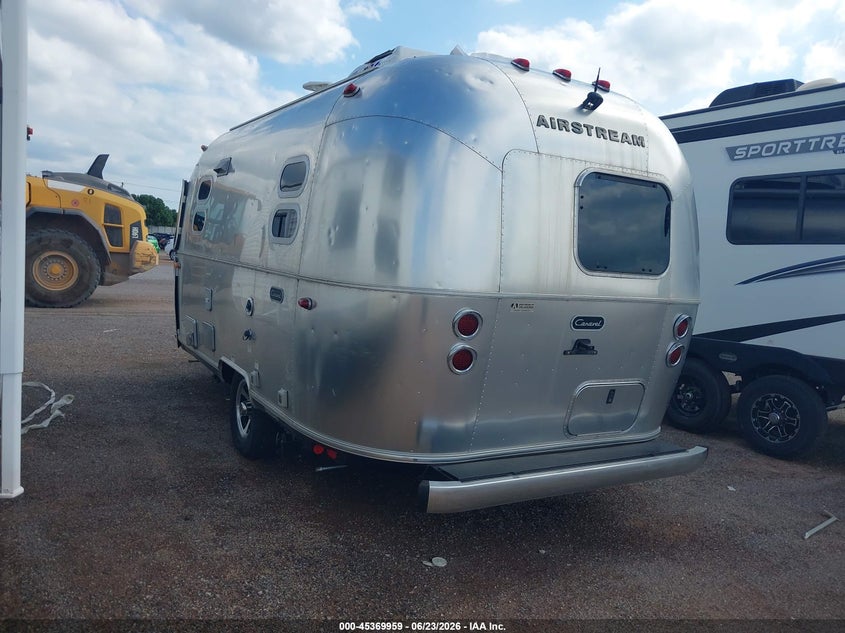 2020 AIRSTREAM 19CB auction photo 3