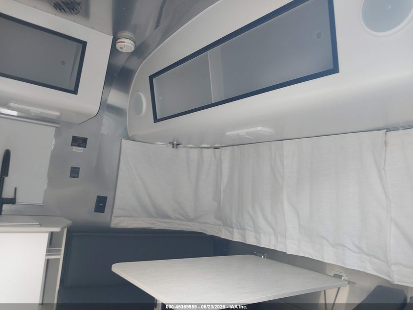 2020 AIRSTREAM 19CB auction photo 7