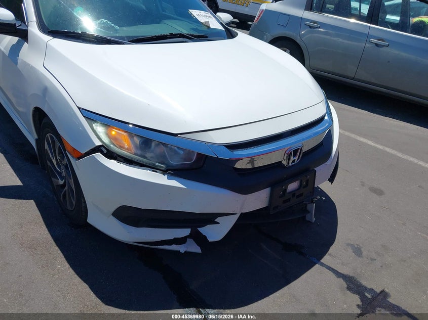 VIN 2HGFC2F72JH512410 2018 HONDA CIVIC EX