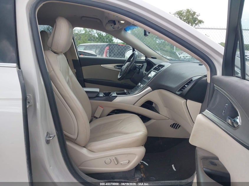 2020 LINCOLN NAUTILUS auction photo 5