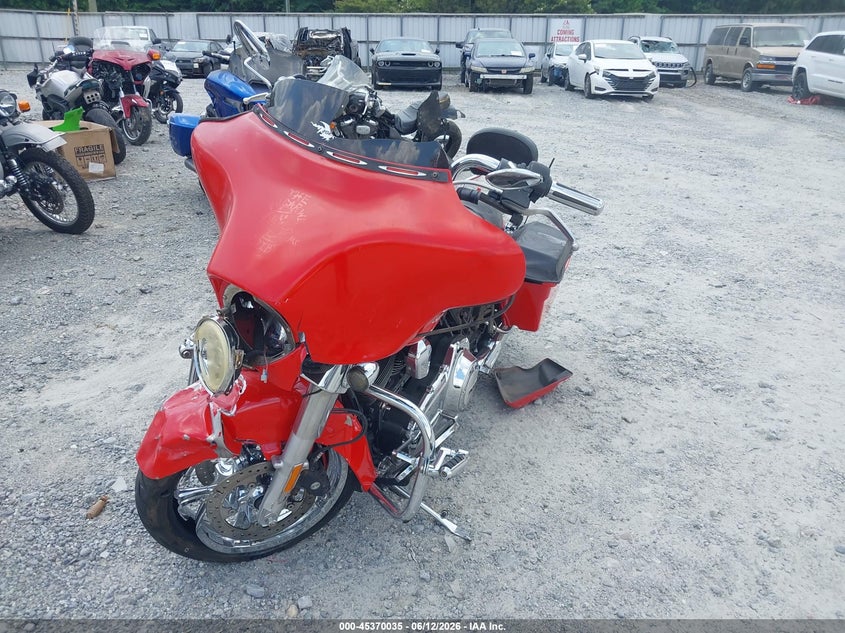 HARLEY-DAVIDSON FLHX 2011