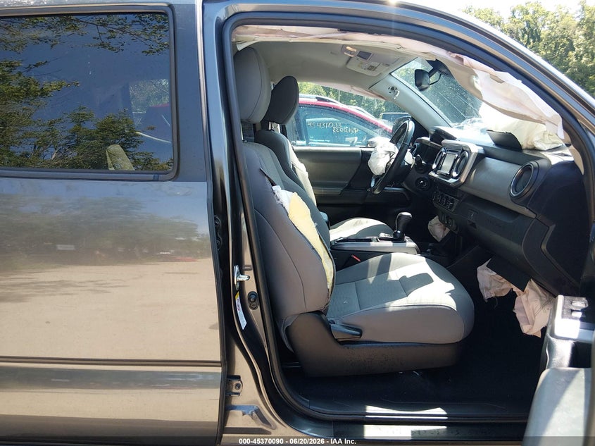 2019 TOYOTA TACOMA auction photo 5