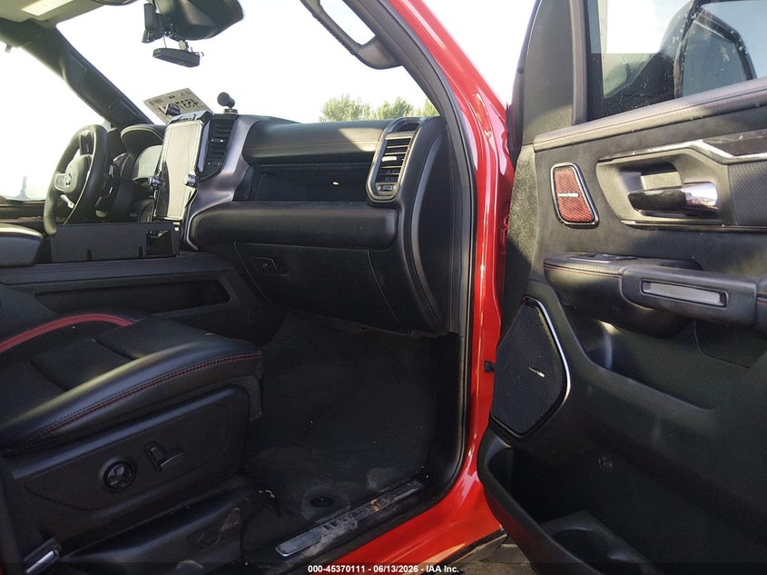 2021 RAM 1500 6.2L V-8 SUPERCHARGE(VIN: 1C6SRFU96MN685289