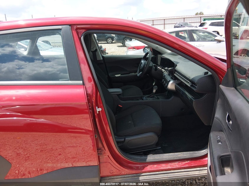 2024 HYUNDAI KONA auction photo 5