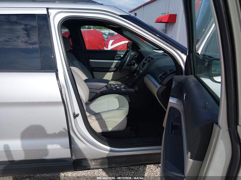 2018 FORD EXPLORER auction photo 5