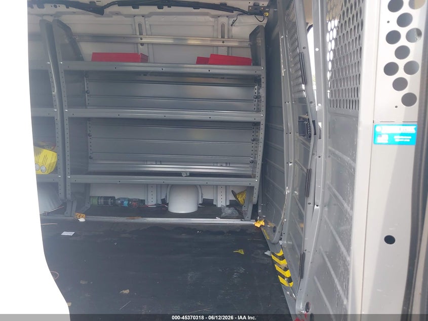 2025 GMC SAVANA CARGO auction photo 8