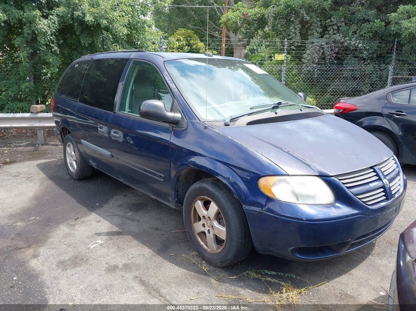 2005 DODGE GRAND CARAVAN SE