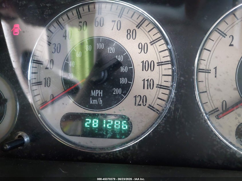 2001 Chrysler Town & Country Limited VIN: 2C8GP64L51R207829 Lot: 45370379